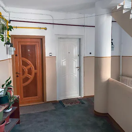 Lovely 1-bedroom Studio Next To Casino דירה